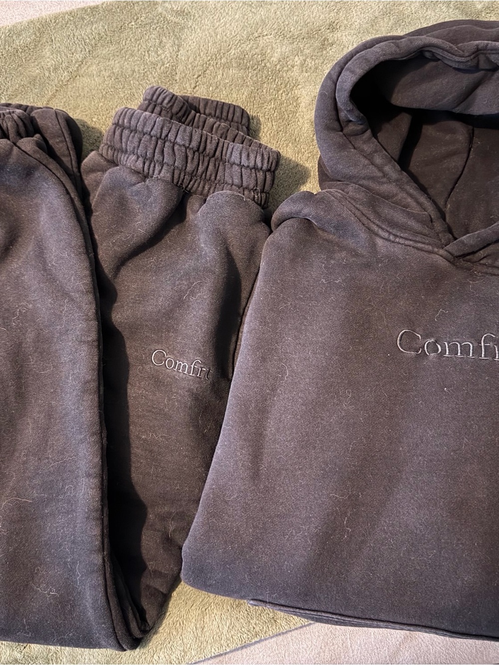 Comfrt Black Hoodie & Jogger Set - Embroidered Small